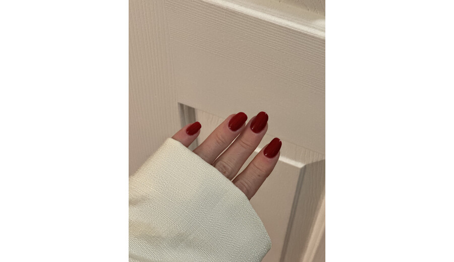 Потрібна модель для манікюру  -