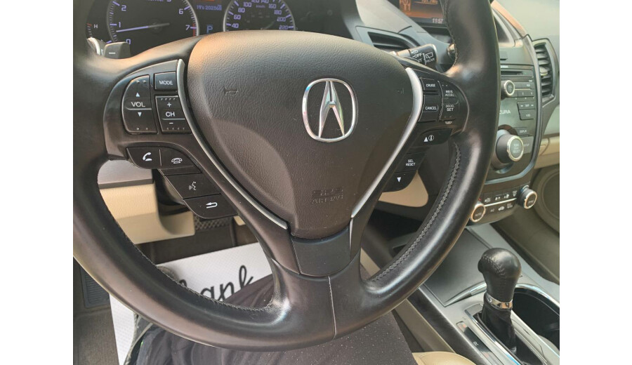 Продаю авто 2013 Acura RDX -
