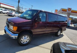 Продаю свій особистий вантажний Вен Ford E350 heavy duty XLT