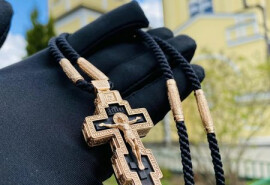 Роблю православні вироби із золота, срібла та чорного дерева