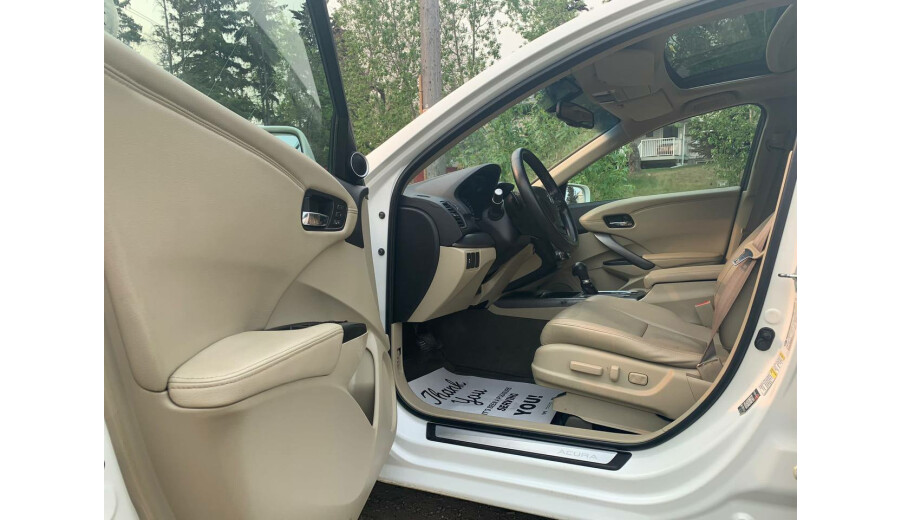 Продаю авто 2013 Acura RDX -