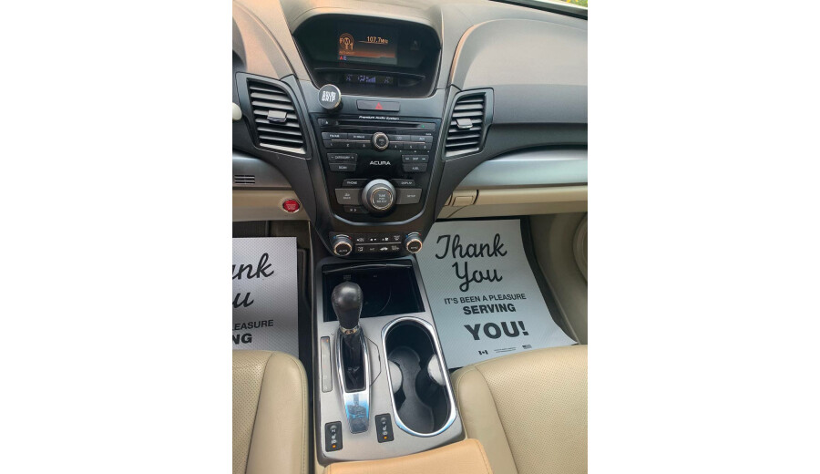 Продаю авто 2013 Acura RDX -