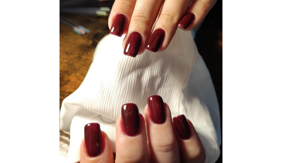 Manicure and pedicure master in the city center! -