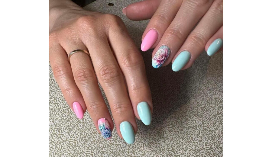 I invite you to a professional and safe manicure. -