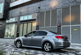 Продам Subaru Legacy premium