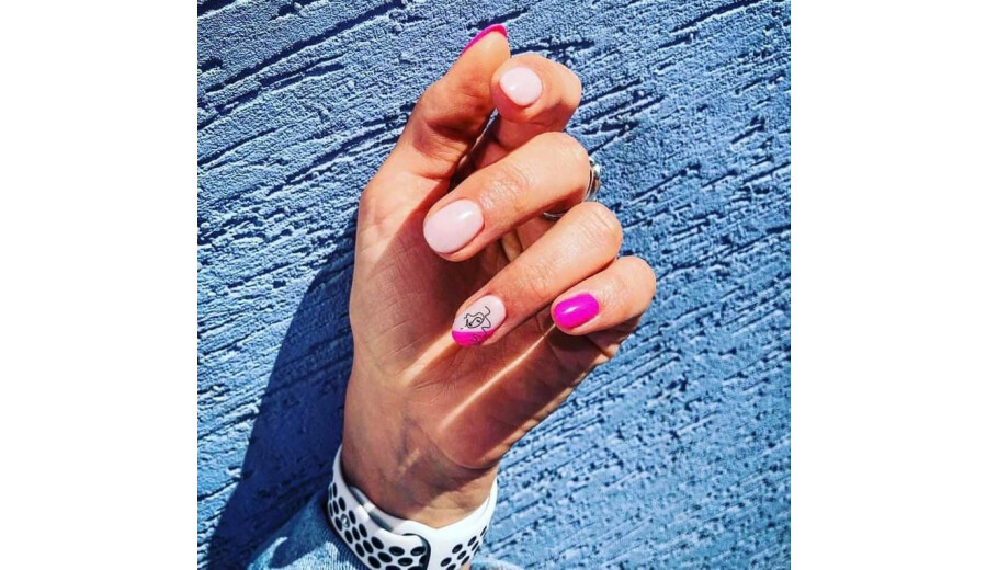 I invite you to a professional and safe manicure. -