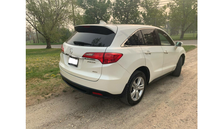 Продаю авто 2013 Acura RDX -