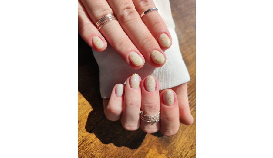 Manicure and pedicure master in the city center! -