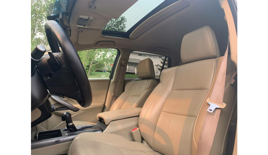 Продаю авто 2013 Acura RDX -