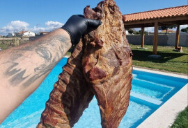 "У Кума" копченості м'яса/риби