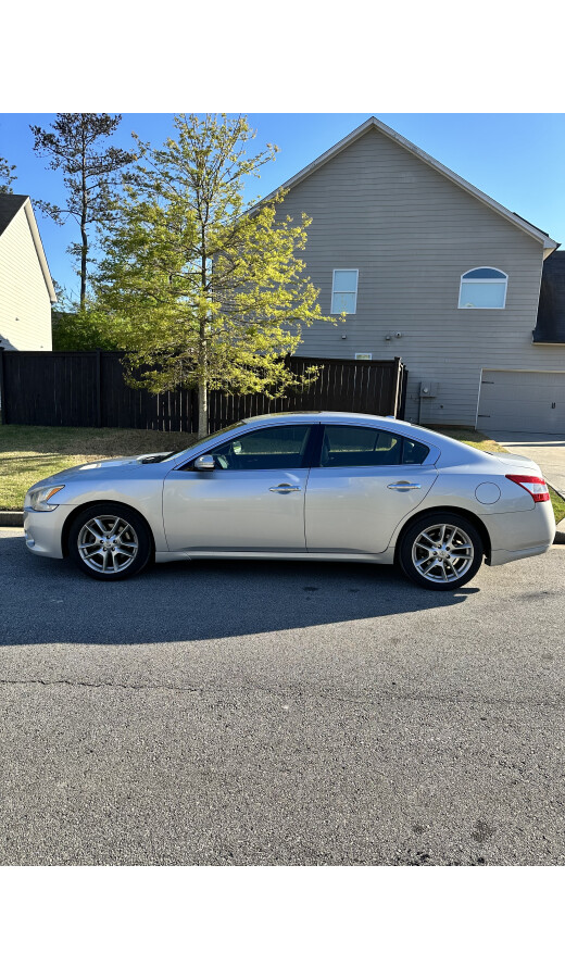 Nissan maxima 2010 -
