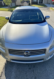 Nissan maxima 2010