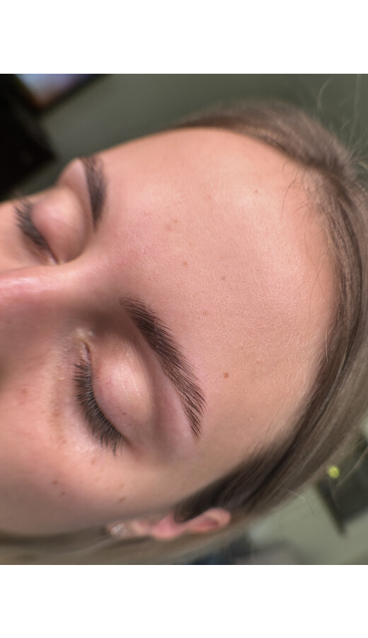 Premium eyebrows -