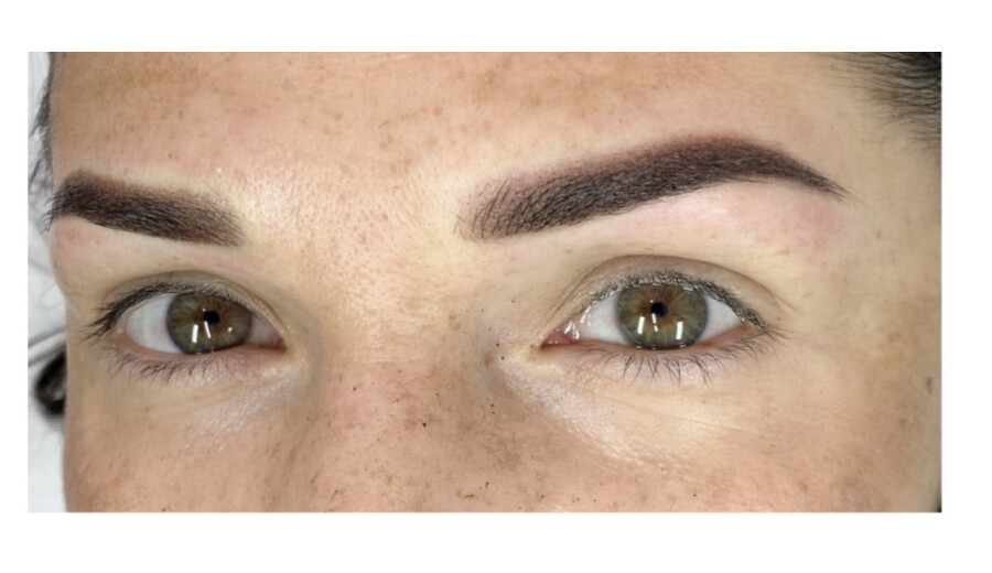 Premium eyebrows -