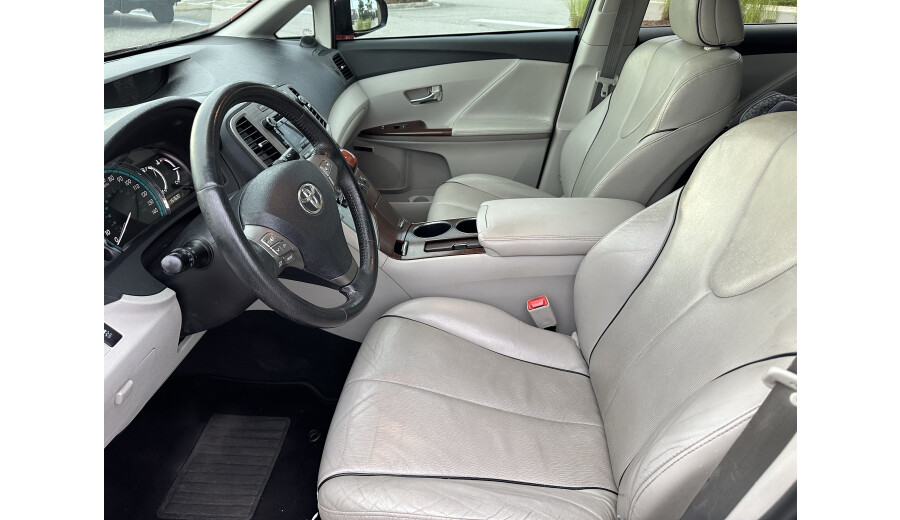 URS AUTO LLC  - 