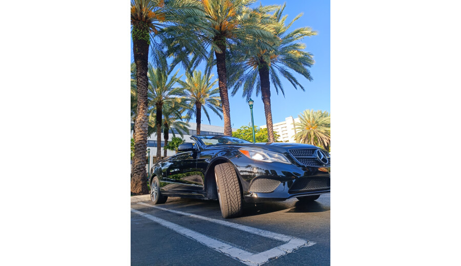 Mercedes Benz e350 -