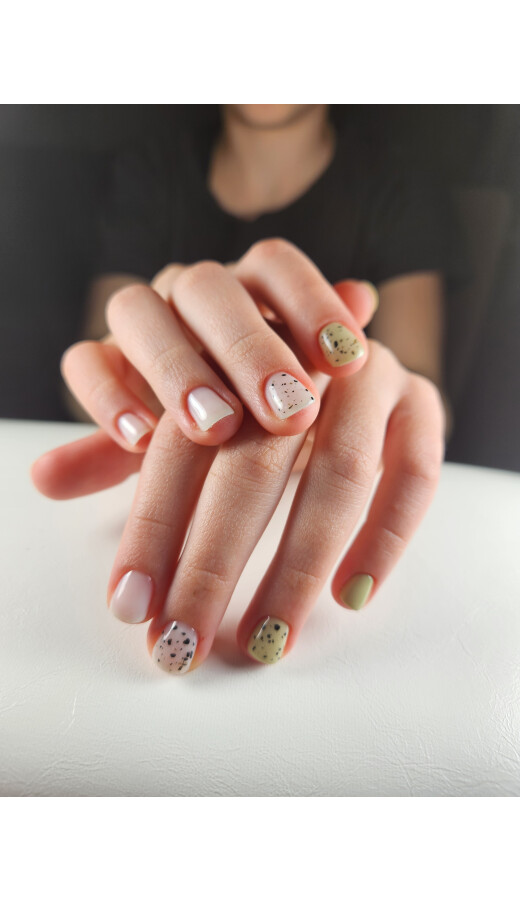 Manicure / nail extension  -
