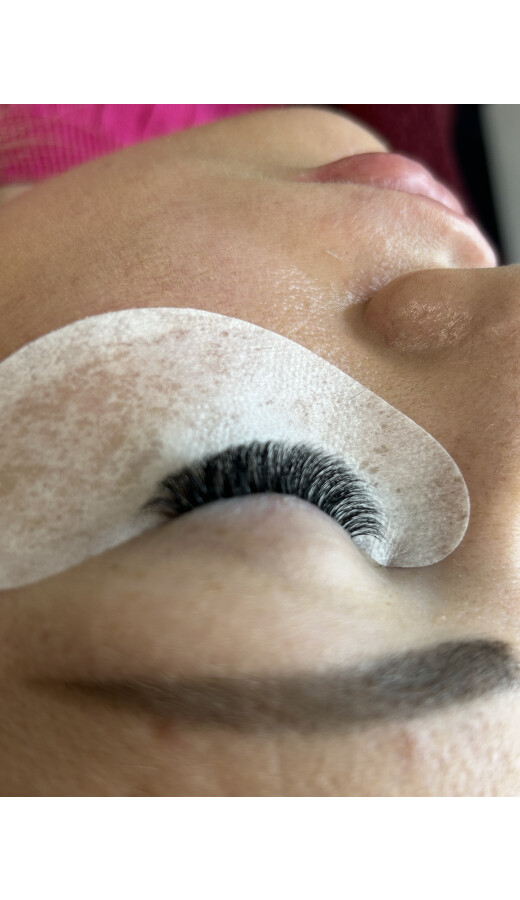 Eyelash extensions Winnipeg  - 