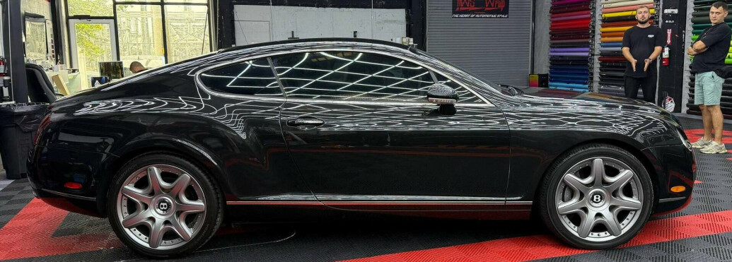 Ukrainian Boat in Manhattan - КВИТКИ ЗА BENTLEY CONTINENTAL