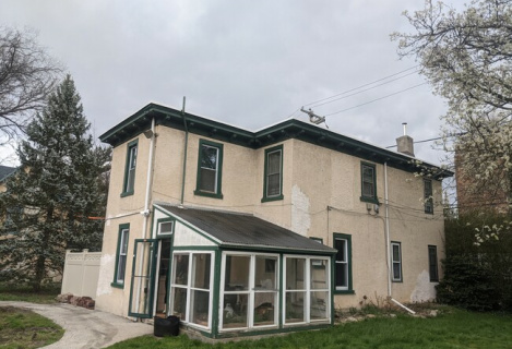 2 Bdr home, W Pastorius St