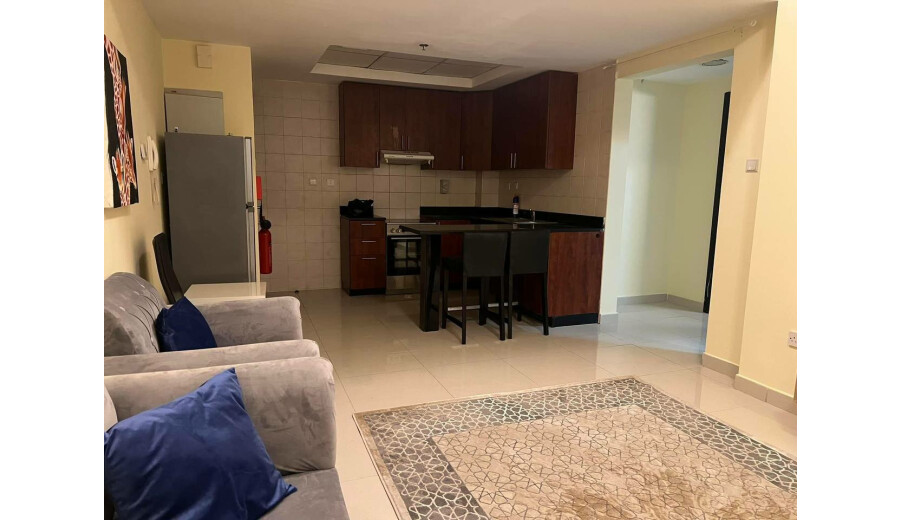 Здається 1 кімнатна квартира на Марині -