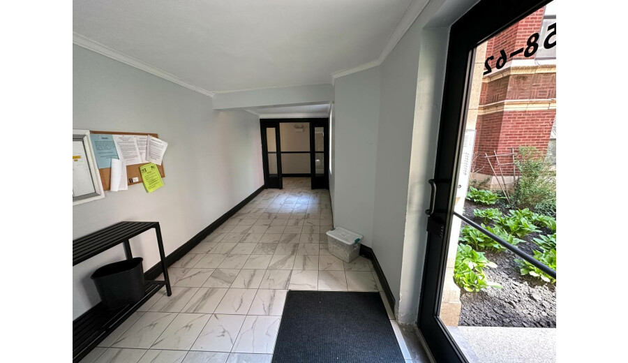Велика 1 бедрум 1060 W Granville Ave - 