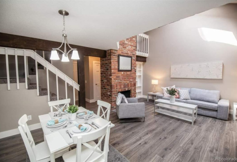 Є 1 спальня в оренду в таунхаусі Quincy x Smoky Hill