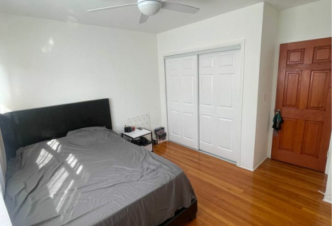 ​З 1 червня буде здаватися bedroom у будинку на Park View Island.