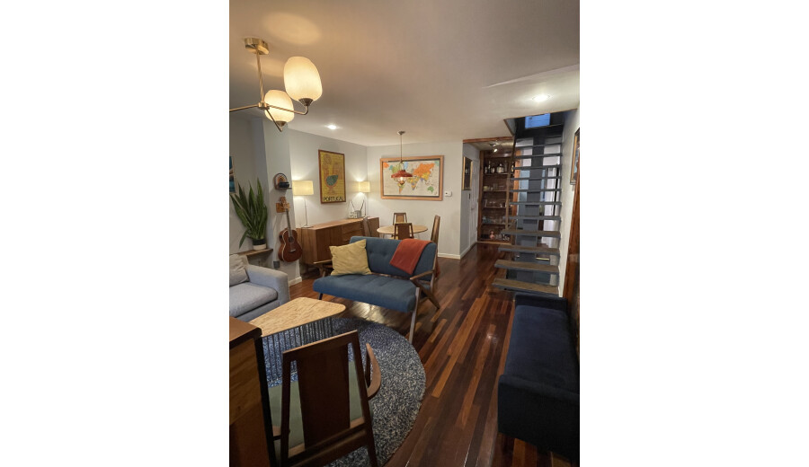 2 Bdr home in Point Breeze -