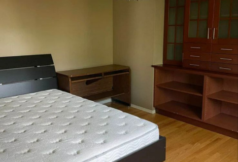 Здається кімната в будинку