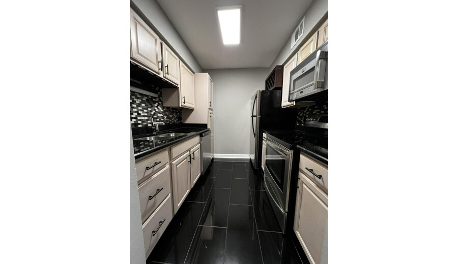 one bedroom apartment - 