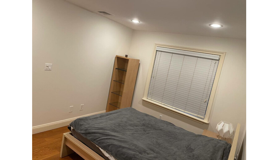  One bedroom для жінки 45+ - 