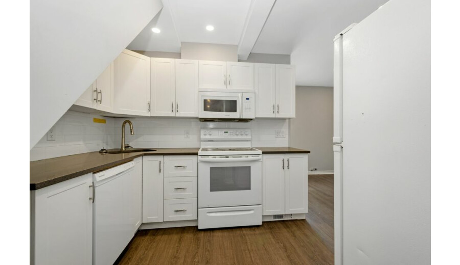 2 bedroom unit at the core of Sandy Hill - 