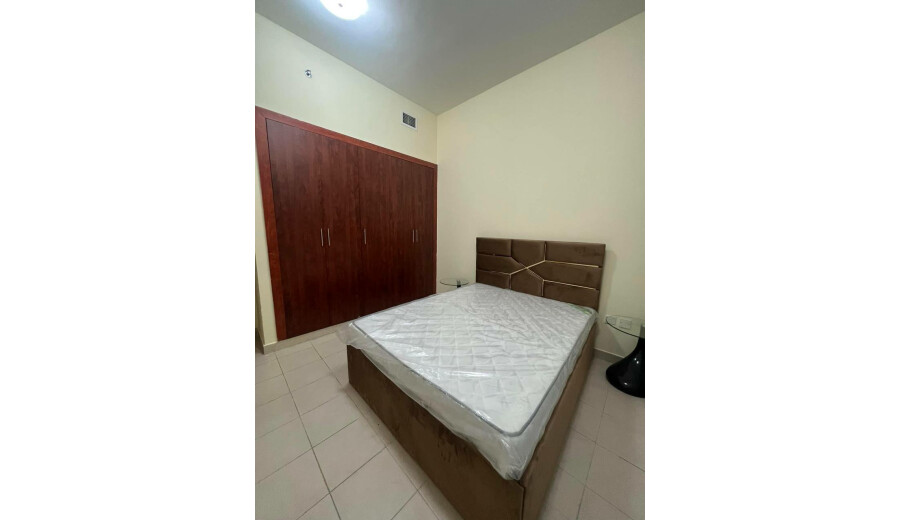 Здається 1 кімнатна квартира на Марині -