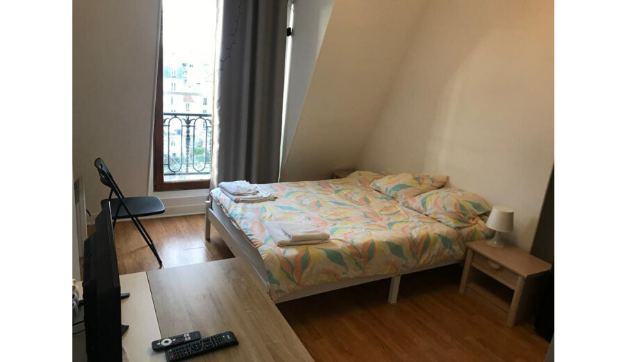 Квартира подобово в Парижі -