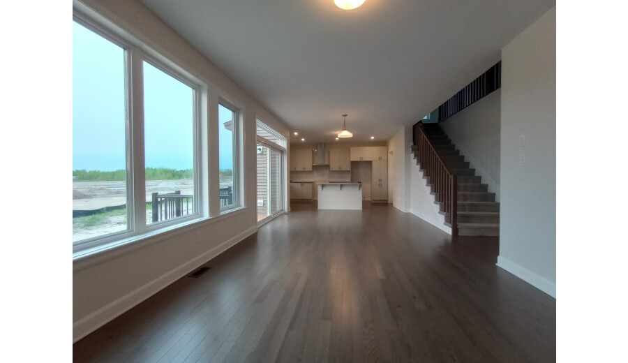 Здається 5 beds, 3 bath будинок в Russell -