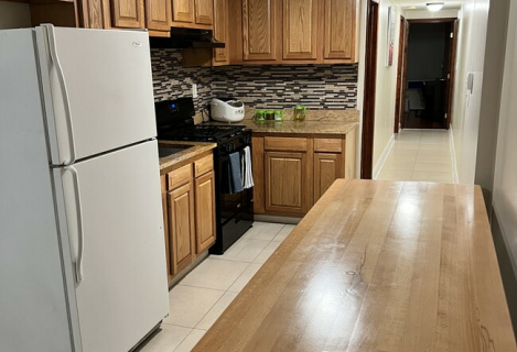 3 Bdr appartment, Arch St