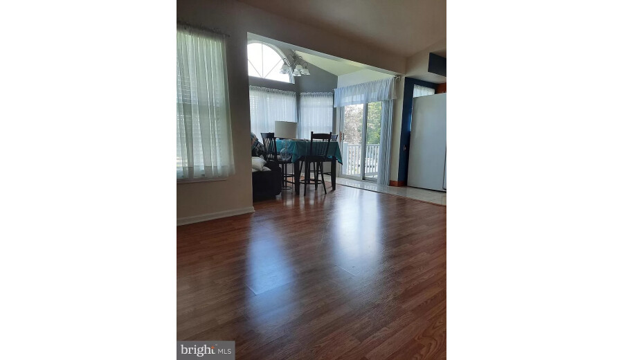 2 Bdr Townhouse-Condo, Bennett pl Holland -