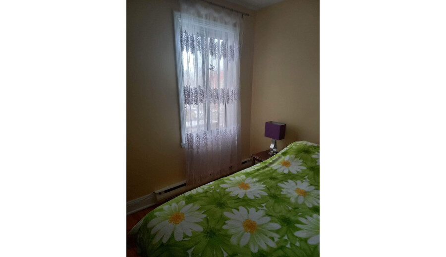 Large, bright 5 1/2 apartment for sale -