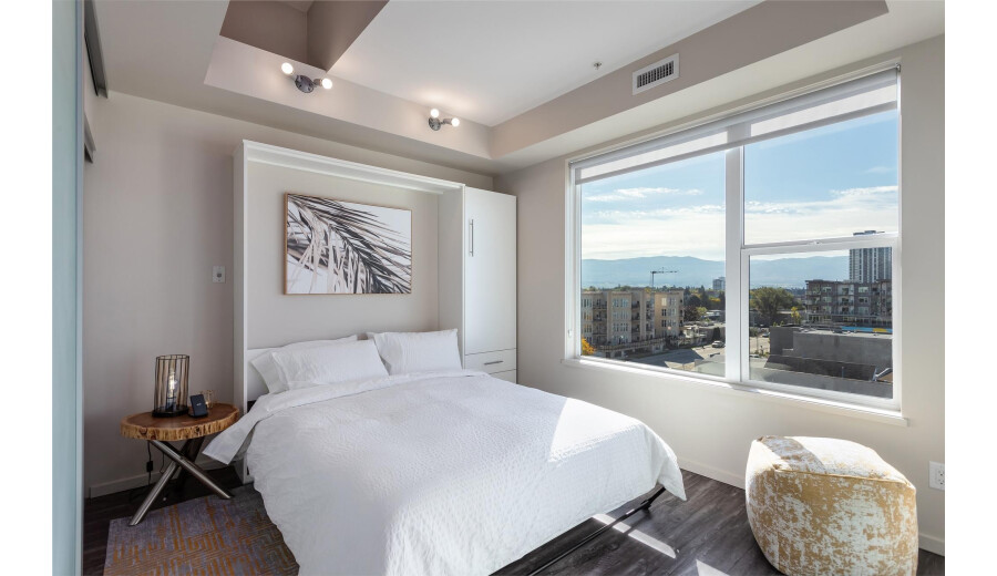 We rent an apartment (short-term license) - 