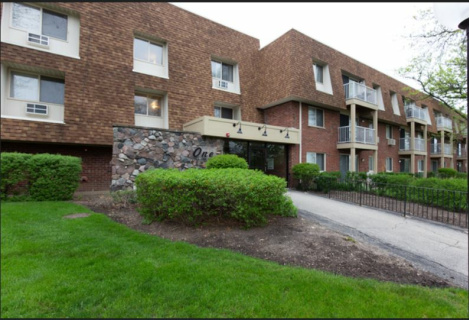​Здається квартира-студія в комплексі Villa Verde in Buffalo Grove