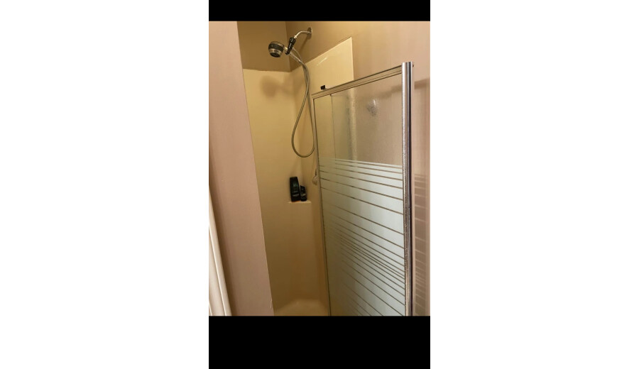 1 room for rent - 
