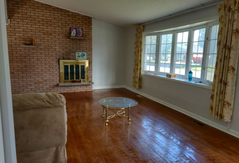 3 bedrooms unit in Ainsley and Erindale dr