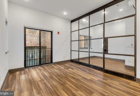 1 Bdr apartment, E Hazzard St #404