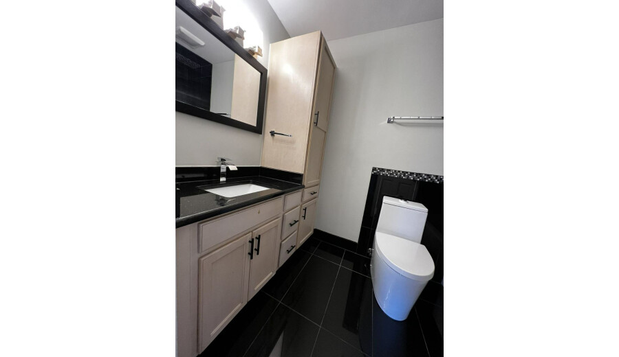 one bedroom apartment - 