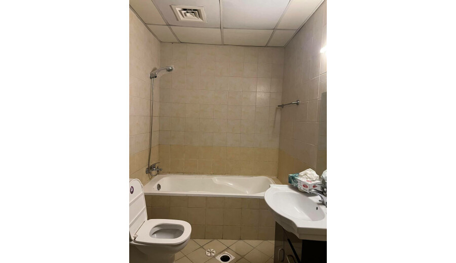 Здається 1 кімнатна квартира на Марині -