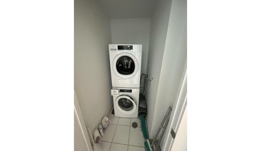 житло  1 bedroom кондо - 
