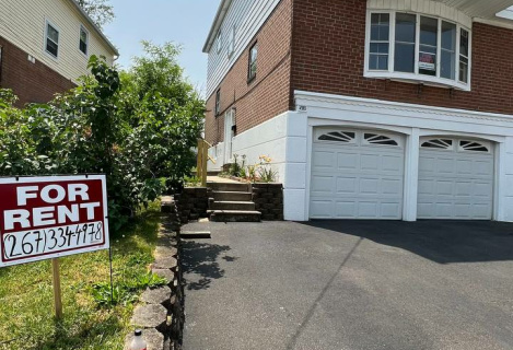 Здається квартира