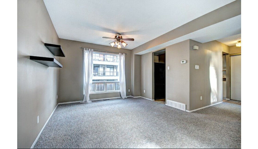 3 Bdr townhome next to Westboro station -