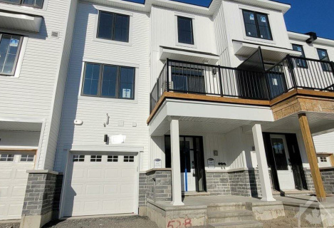 НОВИЙ, ніколи не жив у Таунхаусі в оренду.